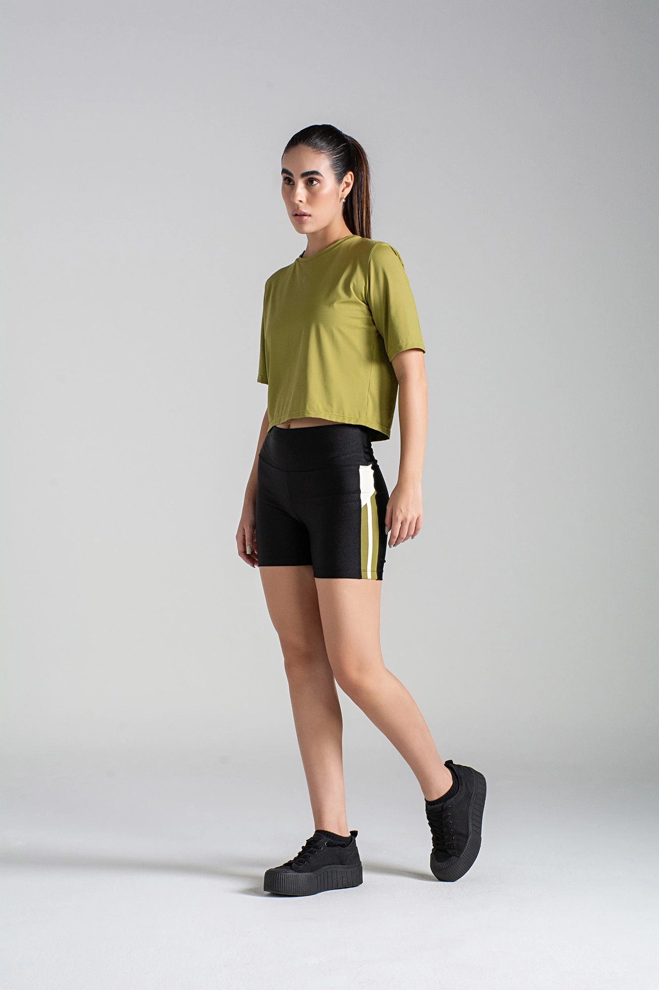 Camiseta Larulp Cropped Ollie Aero Flex Verde Pistacho P