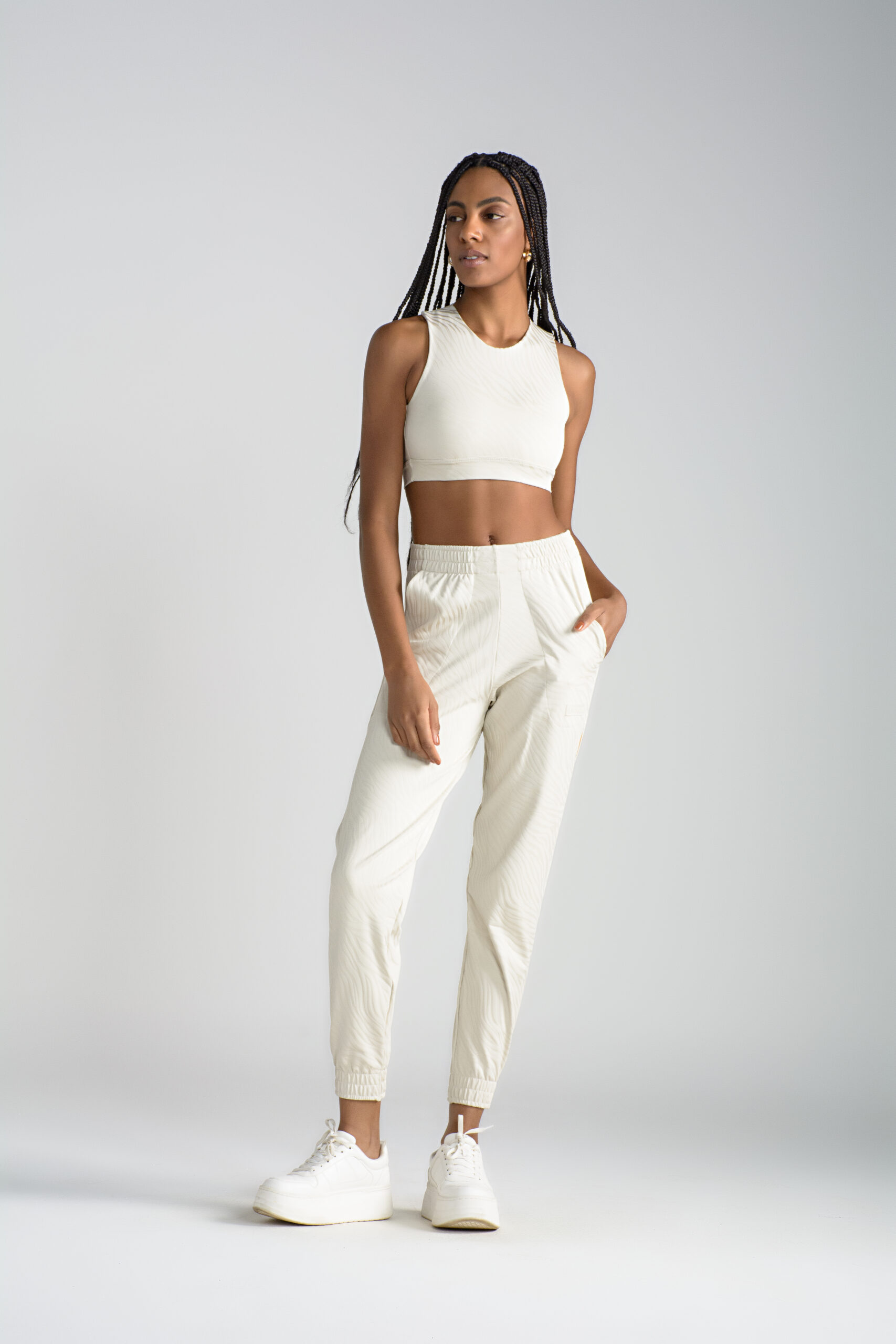 jogger blanco para mujer